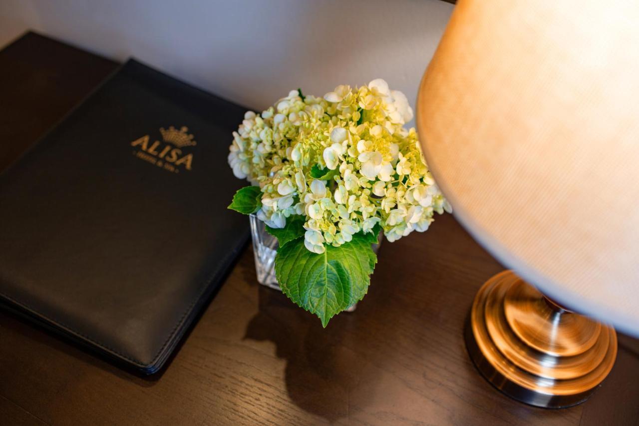 Alisa Hotel & Spa Hanoi Exterior photo